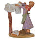 Mujer tendiendo ropa belén Fontanini 12 cm s1