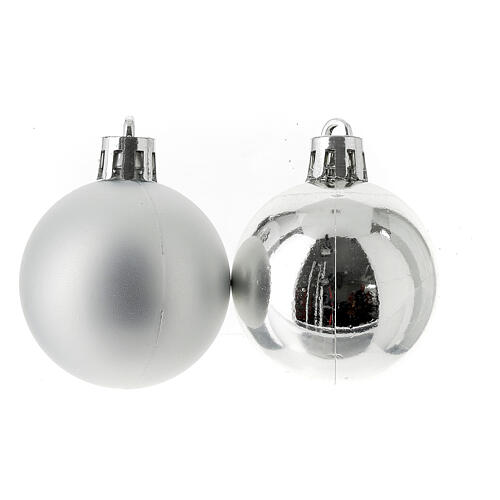 Recycled plastic Christmas ornaments set of 26 silver 40 mm 2