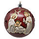 Bombka na choinkę Święta Rodzina, tło czerwone, drewno rzeźbione Valgardena, 7 cm, światło s2