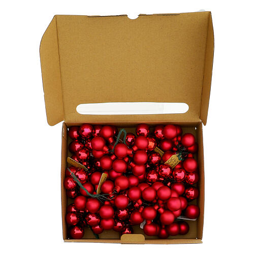 Box of 12 Christmas balls, clusters of dark red glass balls, 1 in 3