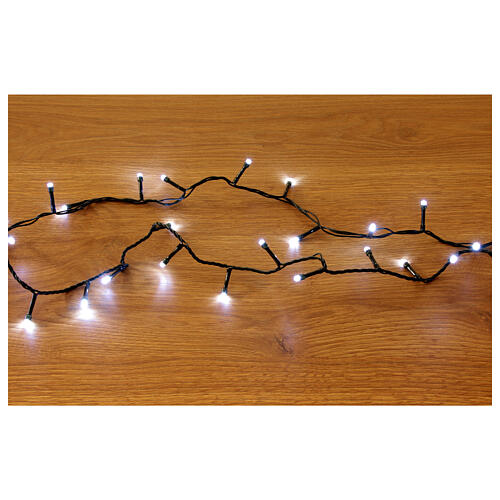 Battery-powered ligth chain of 300 cold white LEDs, indoor/outdoor, 15 m 1