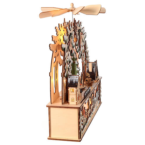 Winterszene aus Holz mit Waldmotiv – mit Licht und Bewegung, 40 × 40 × 10 cm 6