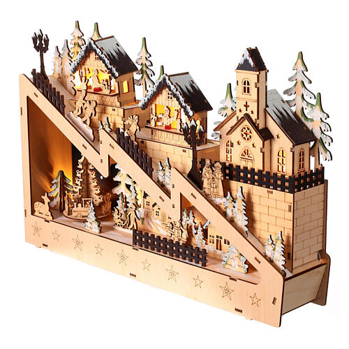 Winterszene aus Holz mit Kirche und Hanglandschaft – mit Licht und Bewegung, 30 × 45 × 10 cm 3