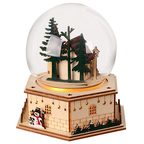 Schneekugel mit Weihnachtsmann, Schneemann und Kirche – Holz, LEDs, H 17,5 cm 3