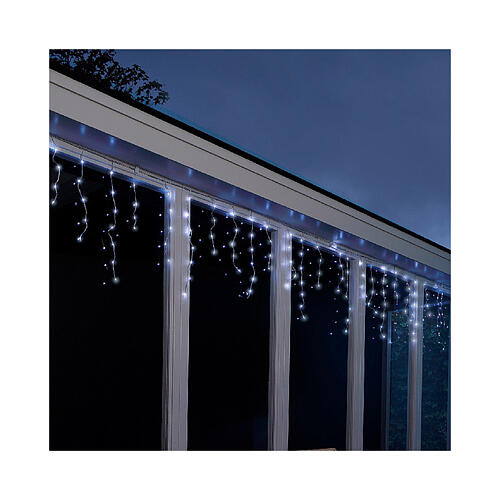 Icicle lights with 105 LEDs, 110x24x24 in, outdoor, colourchanging effect 4