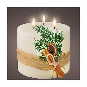 Candela tre stoppini LED cera bianca decorata tremolante 15x15cm bianco caldo