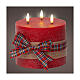 Candela tre stoppini LED cera rossa decorata tremolante 15x15cm bianco caldo s1