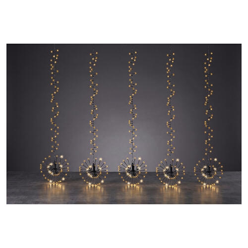 Indoor/outdoor Christmas light cascade with 5 decorative warm white spheres, 480 LEDs, 40 in 1