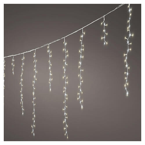 Indoor-outdoor snowfall cascade with 708 LEDs warm white, cold white and classic white, 20 ft 1