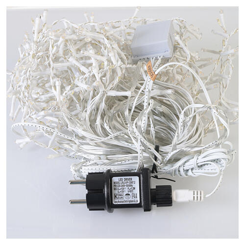 Indoor-outdoor snowfall cascade with 708 LEDs warm white, cold white and classic white, 20 ft 6