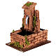 Fontaine crèche napolitaine 10 cm cour briques mousse 15x10x15 cm s2