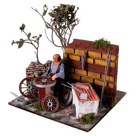 Krippenszene, Schmiedewerkstatt mit Bewegung und Feuer – neapolitanischer Stil, 10 cm Krippe, 20×20×20 cm