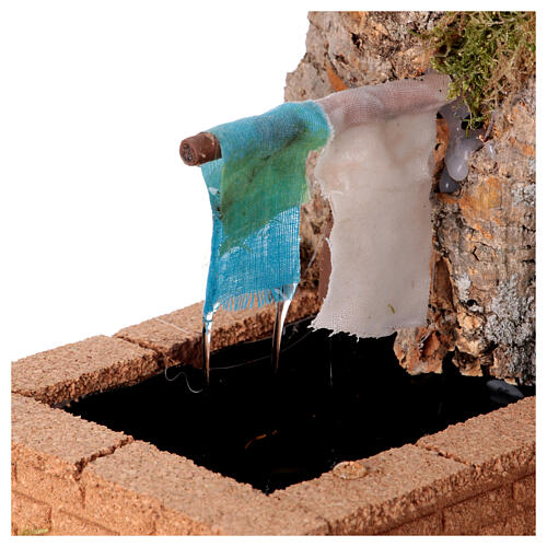 Fountain with dropping laundry for 12 cm Neapolitan Nativity Scene, 20x15x20 cm 4