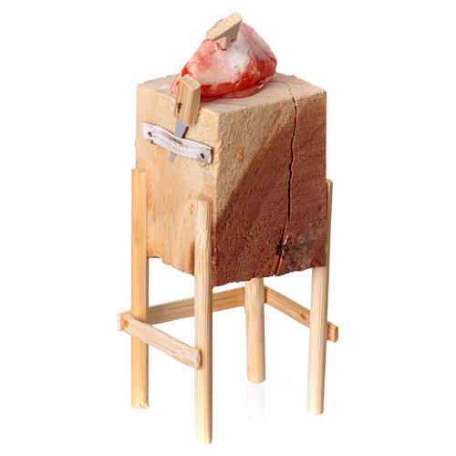 Banco macellaio presepe 10-12 cm napoletano con bistecca 2 coltelli 10x5x5 cm 3