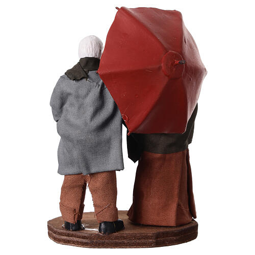 Couple personnes âgées avec parapluie 10 cm crèche napolitaine 4