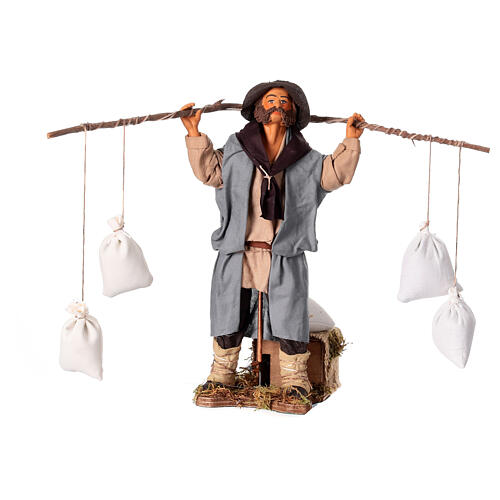 Homme avec 4 sacs pendus en mouvement 24 cm crèche napolitaine 1