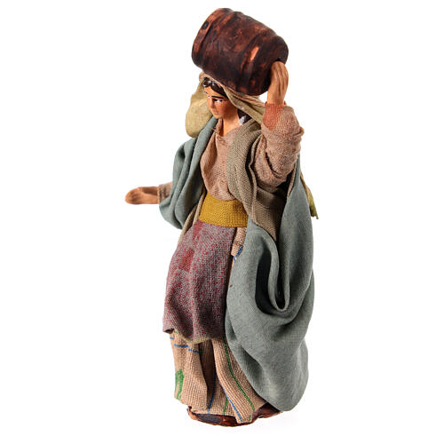 Woman with wine barrel for Neapolitan Nativity Scene, h 10 cm, terracotta and fabric 2