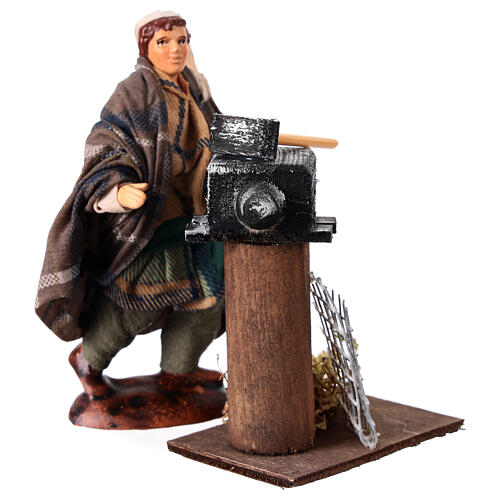 Kowal z kowadłem - figurka z terakoty, szopka neapolitańska 12 cm 3