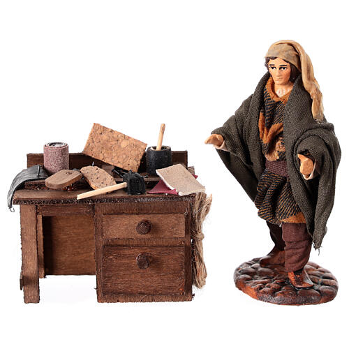 Cobbler with work bench, h 10 cm, Neapolitan Nativity Scene 1