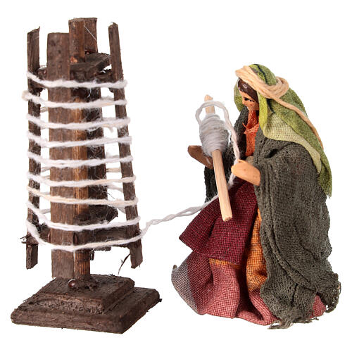 Woman spinning wool with spindle of 6 cm for Neapolitan Nativity Scene 1