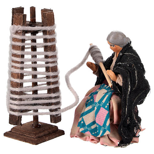 Woman spinning wool, 8 cm, for Neapolitan Nativity Scene 1