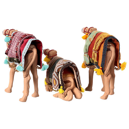 Set mit 3 reich geschmückten Kamelen für 12 cm Krippe im neapolitanischen Stil 10