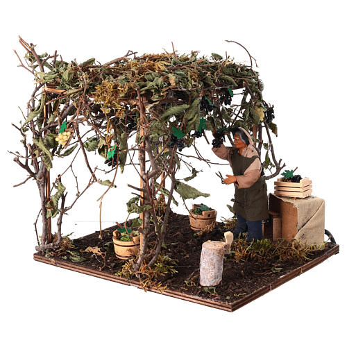 Grape gatherer in motion for 12 cm Neapolitan Nativity Scene 1