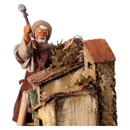 Man building a creche with child, animated figurine for 12 cm Neapolitan Nativity Scene 2