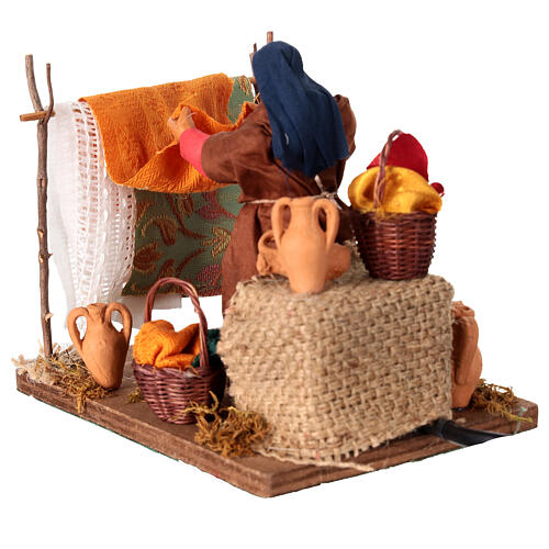 Frau, die Wäsche aufhängt, in Bewegung, für 12 cm Krippe, Neapolitanische Krippe, 16x12x13 cm 5