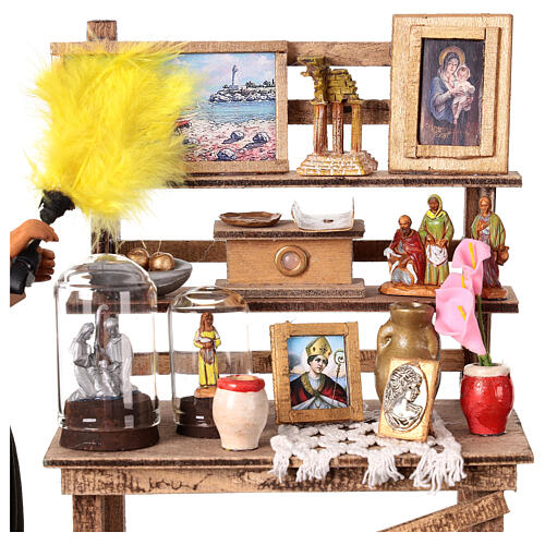 Old lady dusting sideboard, animated figurine for 30 cm Neapolitan Nativity Scene 3