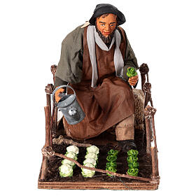 Homme arrosant son potager mouvement crèche napolitaine 30 cm