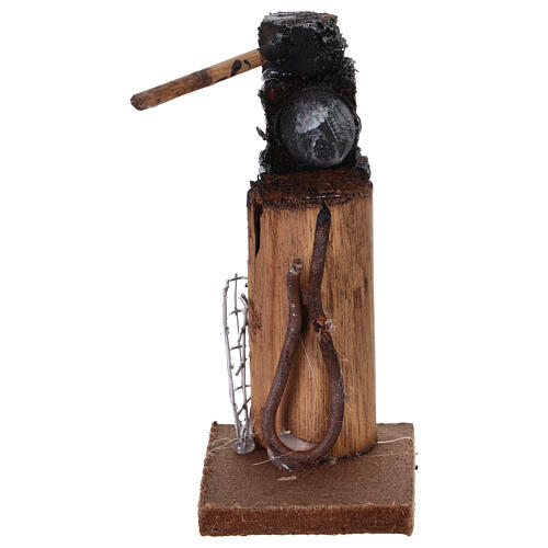 Hackklotz mit Amboss, Krippenzubehör, neapolitanische Krippe, für 10–12 cm Krippe – 4 × 3 × 8 cm 1