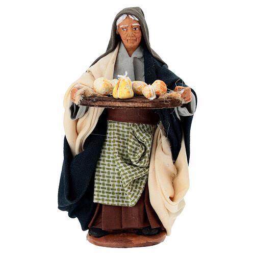 Donna con tagliere di formaggi presepe napoletano da 10 cm 1