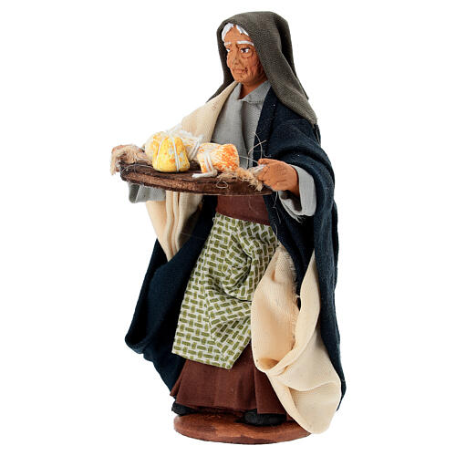 Donna con tagliere di formaggi presepe napoletano da 10 cm 4