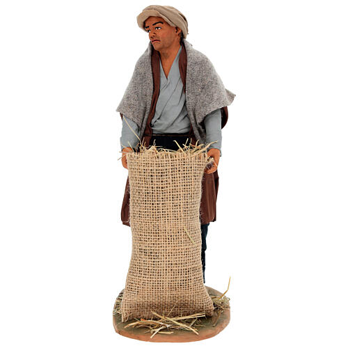 Uomo con sacco di fieno presepe napoletano da 30 cm 2