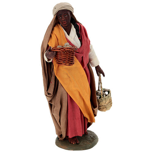 Pastorella con cestini di funghi presepe napoletano da 30 cm 1