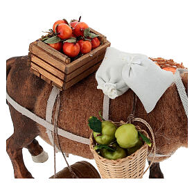 Bœuf avec paniers de fruits et tonneaux mouvement crèche napolitaine 12 cm