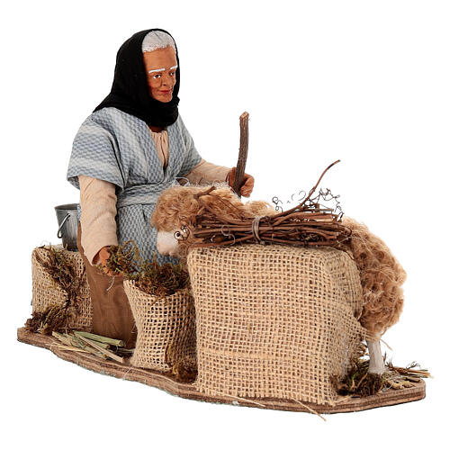 Donna con pecora presepe napoletano 30 cm movimento 3