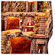 Aldeia iluminada 60x45x60 cm com moinho em movimento e fonte verdadeira para presépio napolitano de 8-10 cm s4