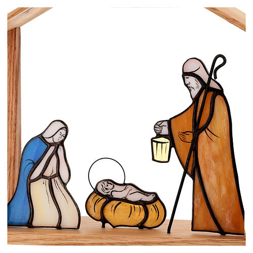 Presepe in vetro colorato con capanna in legno 3