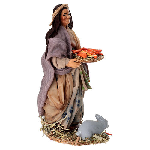 Kobieta z królikiem i marchewkami - figurka z terakoty, szopka neapolitańska 14 cm 3