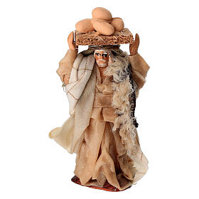 Uomo con cesto di uova in testa terracotta 6 cm presepe napoletano