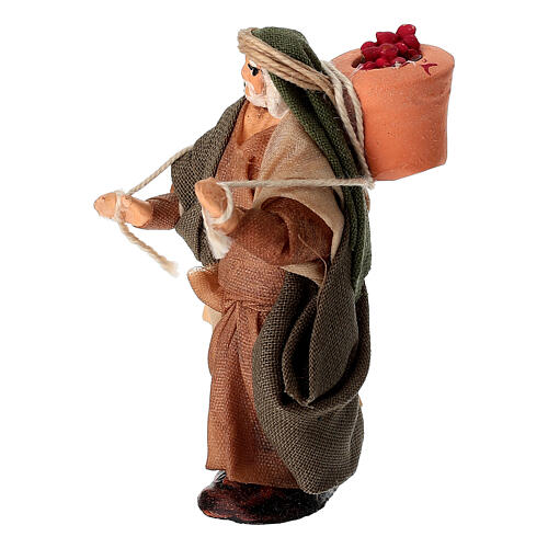 Uomo con cesto di frutta terracotta 6 cm presepe napoletano 3