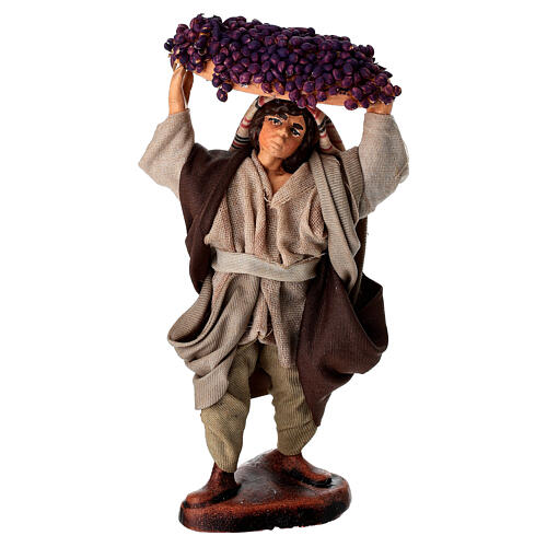 Uomo con cesto d'uva in testa terracotta 10 cm presepe napoletano 1