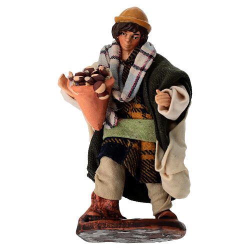 Uomo con castagne 10 cm terracotta presepe napoletano 4
