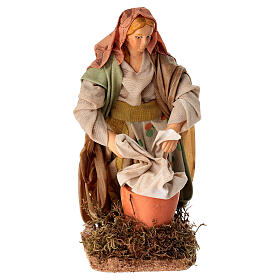 Wäscherin stehend – für 15 cm Krippe, Terrakotta, neapolitanischer Stil