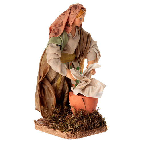 Standing washerwoman for 15 cm terracotta Neapolitan Nativity Scene 3