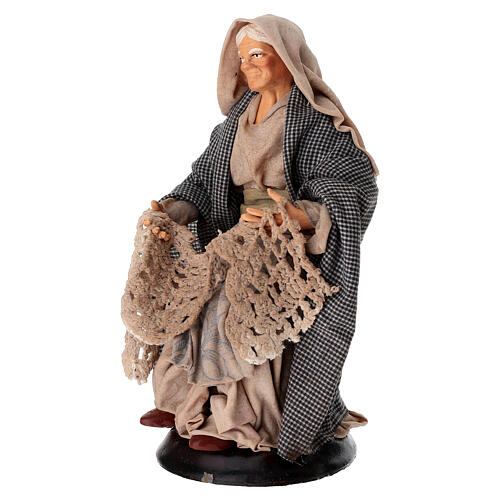 Postać starszej kobiety z chustą w rękach - figurka z terakoty do szopki neapolitańskiej 18 cm 2