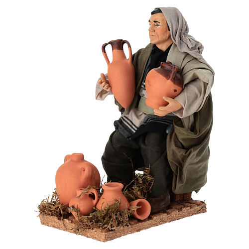 Uomo che aggiusta anfore terracotta 18 cm presepe napoletano 3