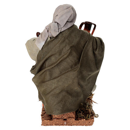 Mężczyzna naprawiający amfory - figurka z terakoty, szopka neapolitańska 18 cm 4